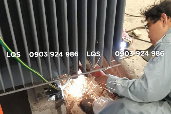 Vá vỏ máy biến áp, cánh tản nhiệt bị thủng nứt