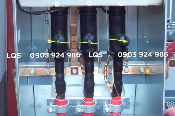 Lắp đặt đầu cáp thẳng Straight cho tủ RMU