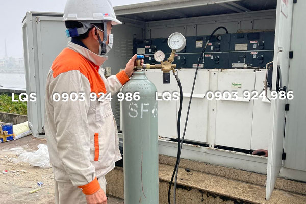 Nạp bơm khí SF6 cho tủ RMU Schneider