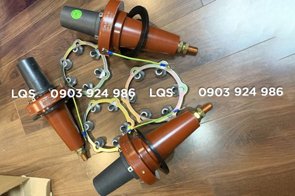 Sứ xuyên Elbow 24kV 250A hãng Takfan - Thổ Nhĩ Kỳ