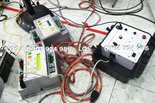 Thay board mạch tủ điều khiển Recloser ENTEC